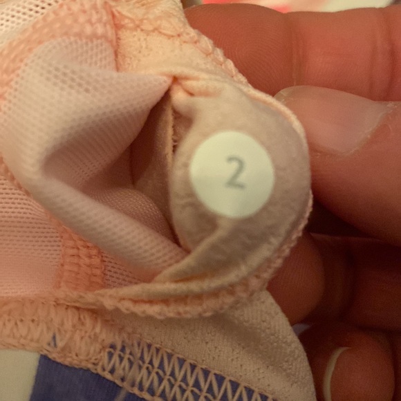 Lululemon Wild Tank Top Size 2 - Picture 5 of 5